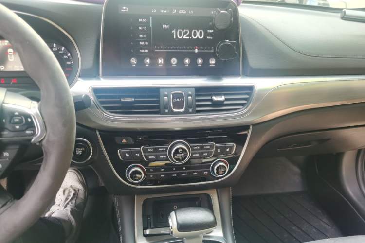 Used GAC Trumpchi GA8 2017 280T Deluxe Edition Audio And AC Panel