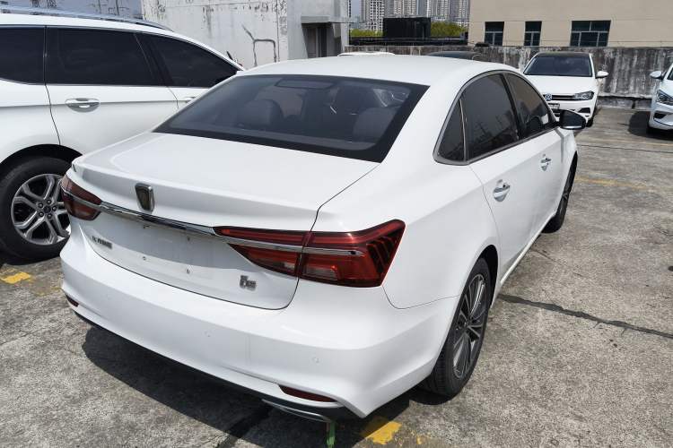 Used Roewe i6 2020 PLUS 1.6L Manual 4G Connect Glory Flagship Edition