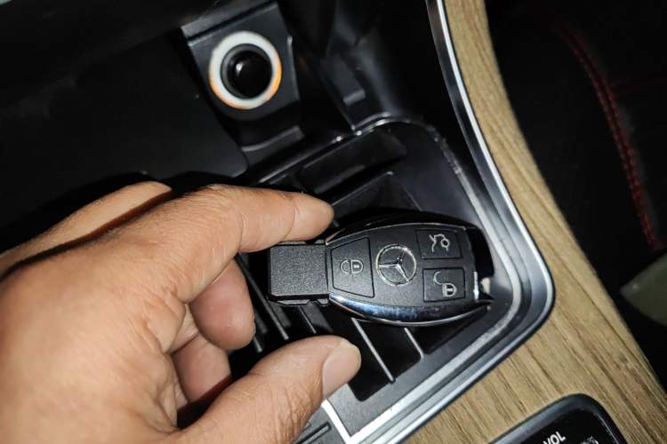 Used Mercedes-Benz GLC Coupe 2017 GLC 260 4MATIC Coupe SUV Vehicle Key