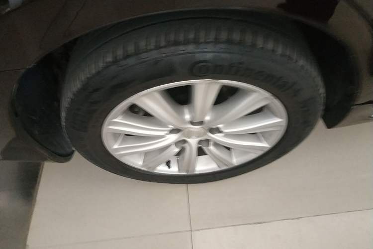 Used Toyota Crown 2012 2.5L Royal Leather Edition Right Rear Wheel Hub