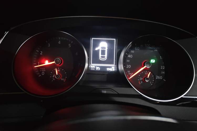 Used Volkswagen Magotan 2018 330TSI DSG Luxury Model Instrument Cluster