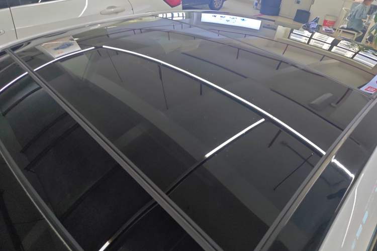 Used Hyundai Mistra 2016 1.8L Automatic Smart GLS Roof