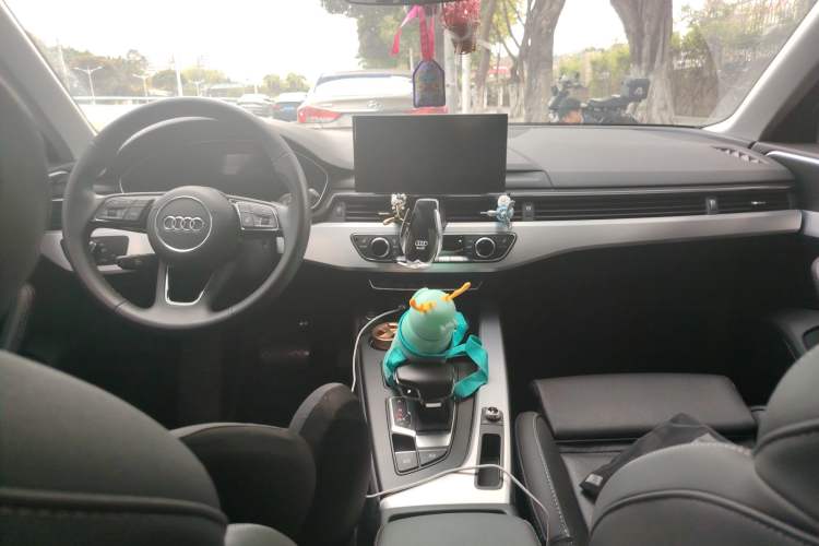 Used Audi A4L 2022 40 TFSI Luxury Dynamic Model