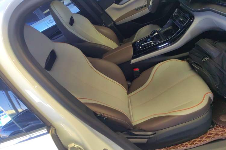 Used BYD Qin PLUS 2024 HONOR Edition DM-i 120KM Leading Model
