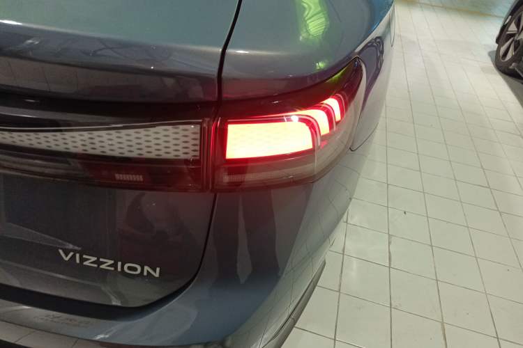 Used Volkswagen ID.7 VIZZION 2024 AIR model Right Rear Taillight