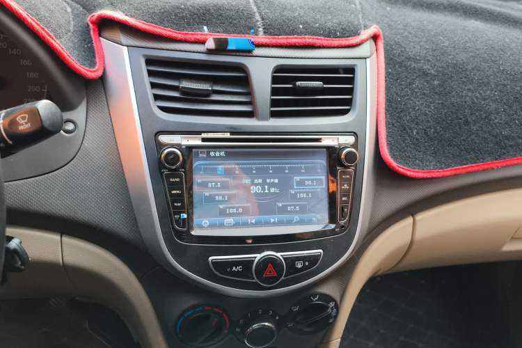 Used Hyundai Verna (older generation) 2010 Sedan 1.4L Manual Standard GL Model