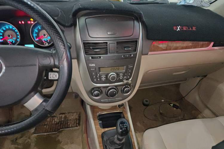 Used Buick Excelle 2015 1.5L Manual Luxury Model