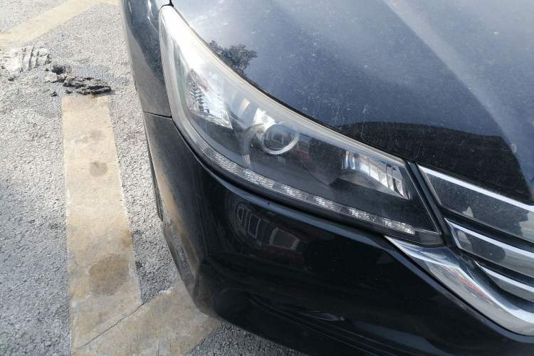 Used Honda Accord 2014 2.0L EXN Luxury Navigation Edition Right Front Headlight