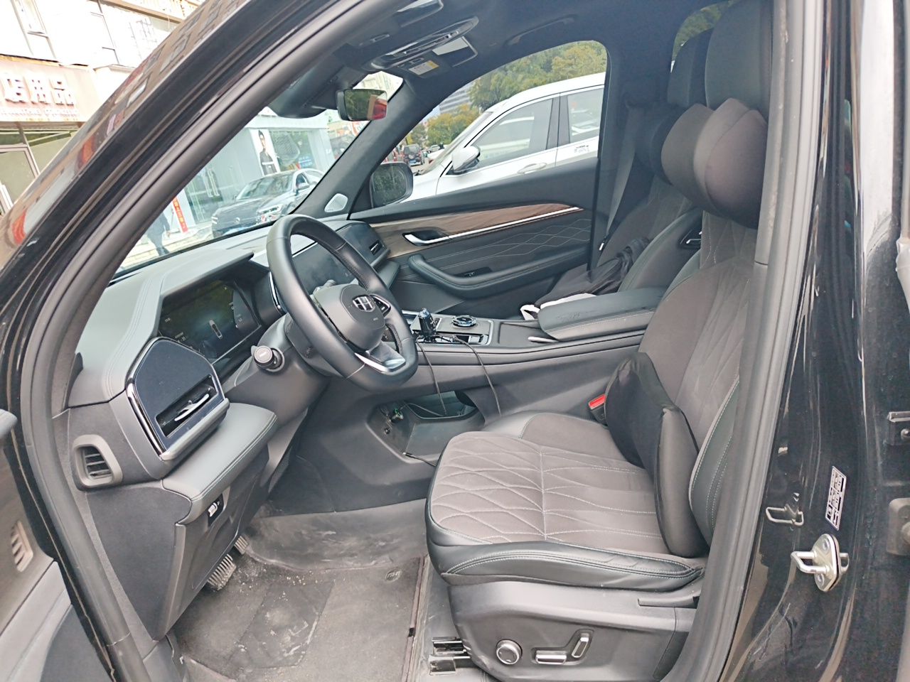 Geely Auto Monjaro L 2025 Dongfang Yao 2.0TD Automatic Lanxing Edition — снимка 15