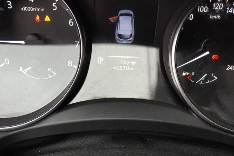 Used Nissan Qashqai 2019 2.0L CVT Smart Enjoyment Version Odometer Close Up