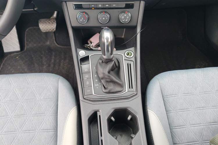 Used Volkswagen Lavida 2023 300TSI DSG Full-Comfort Edition