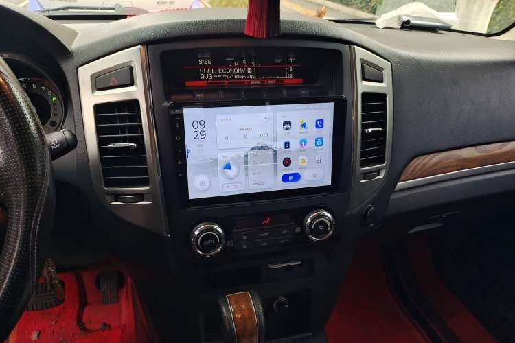 Used Mitsubishi Pajero 2016 3.0L Automatic Standard Version China V Standard Audio And AC Panel