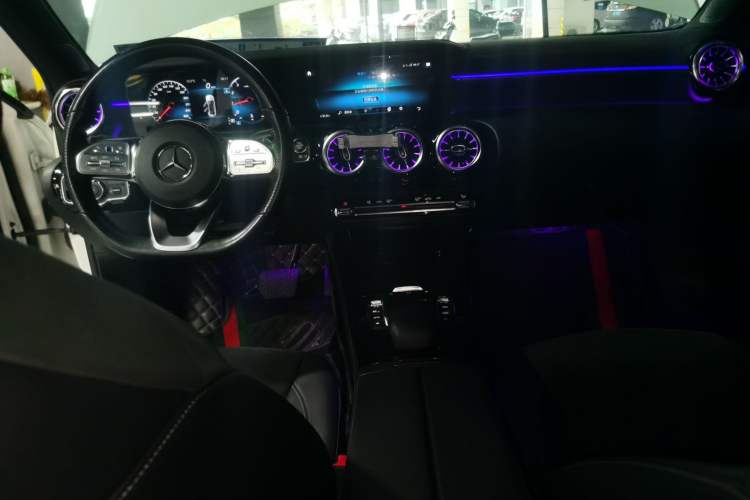 Used Mercedes-Benz A-Class 2021 A 200 L Sport Sedan Fashion Model Center Console