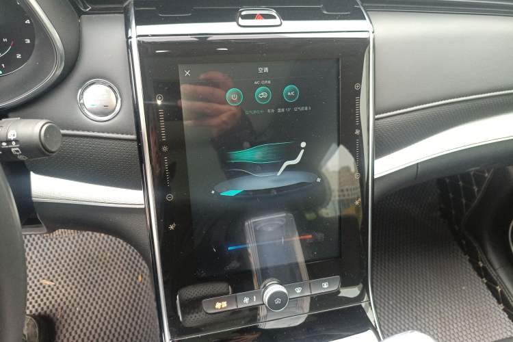 Used Roewe RX5 MAX 2019 300TGI Automatic 4G Connect Luxury Edition
