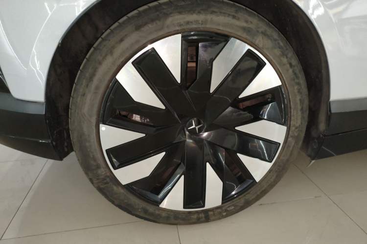 Used Polestar 4 2023 Single Motor Standard Range PLUS