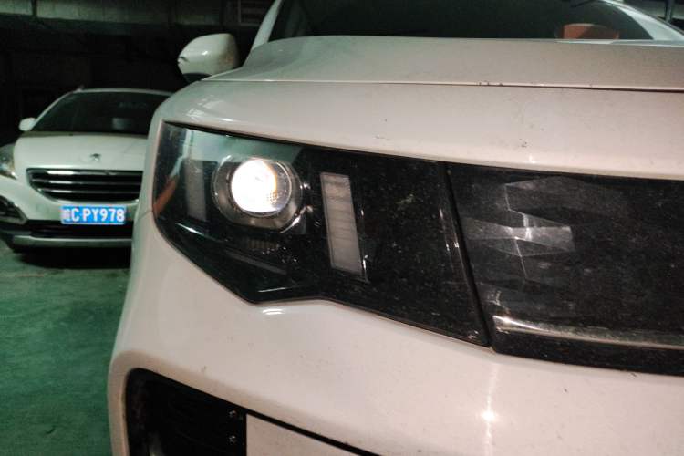 Used Radar King Kong 2025 430 km Two-Wheel Drive Long Bed – Lucky King Right Front Headlight