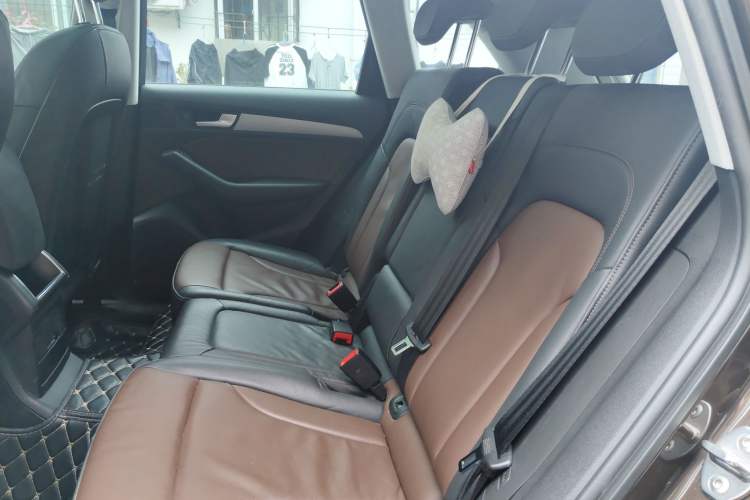 Used Audi Q5 2017 40 TFSI Ambition Edition Left Rear Seat