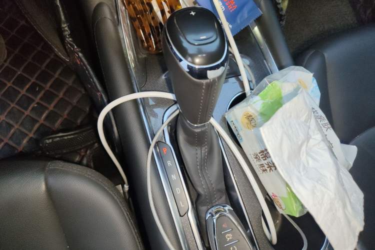 Used Chevrolet Malibu XL 2018 530T Automatic Ruiyi Edition Gear Lever