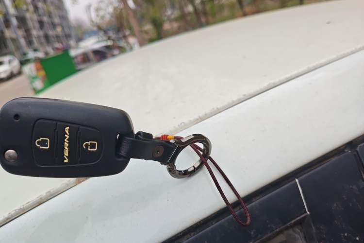Used Hyundai Verna (older generation) 2014 1.4L Automatic Smart GLS Vehicle Key
