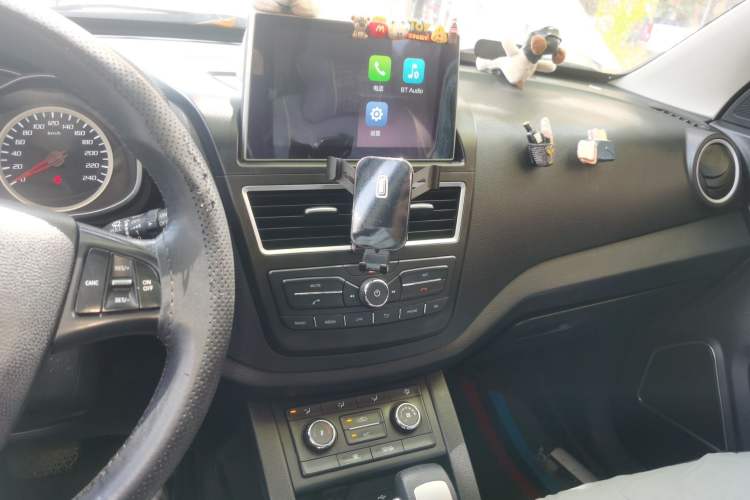 Used Bestune X40 2017 1.6L Automatic Prestige Edition
