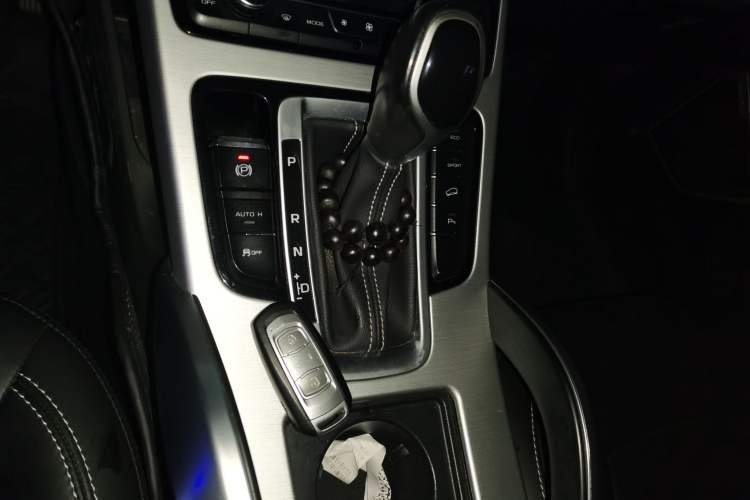 Used Geely Auto Emgrand X7 Sport 2016 1.8TD Automatic ZhiShang Model Gear Lever