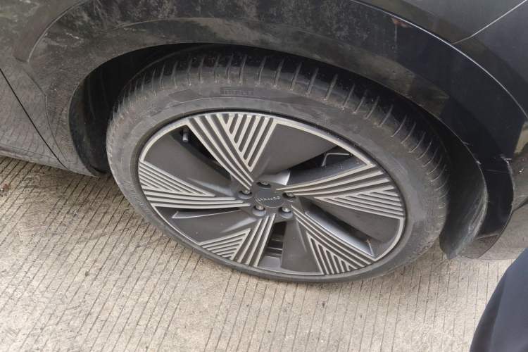 Used Lynk & Co 08 EM-P 2023 220 km Limited-Time Edition Exterior 1