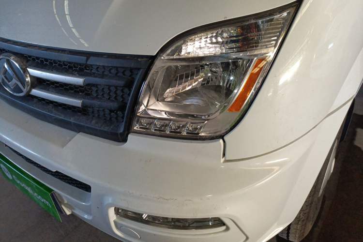 Used SAIC MAXUS Xintu V80 2021 2.0T Manual Classic Aoyuntong Short Wheelbase Mid-Height 7/8/9-Seater