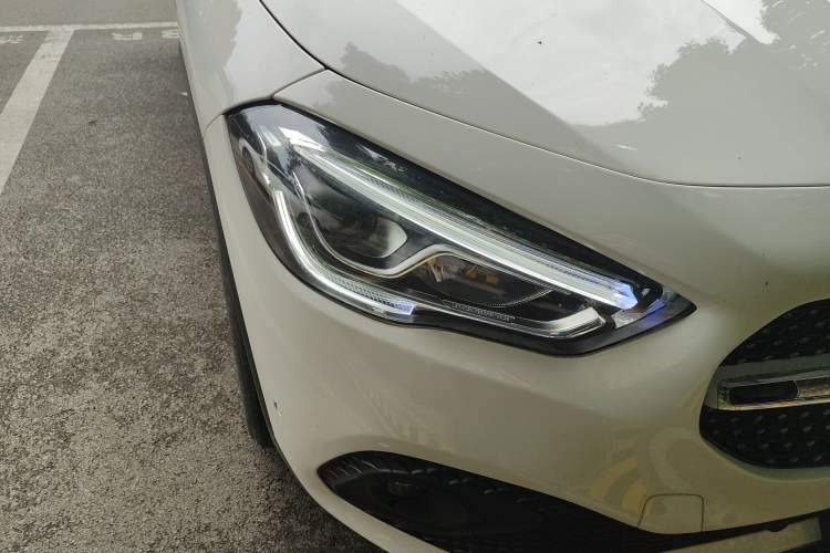 Used Mercedes-Benz GLA 2022 Facelifted GLA 200 Right Front Headlight