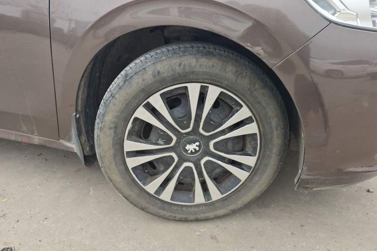 Used Peugeot 301 2014 1.6L Manual Comfort Edition
