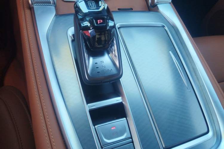 Used Tank 700 New Energy 2024 Hi4-T Extreme Edition Gear Lever