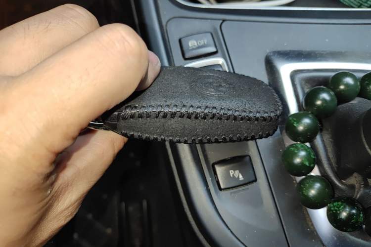 Used BMW 3 Series 2015 320i Luxury Edition Sports Design Package