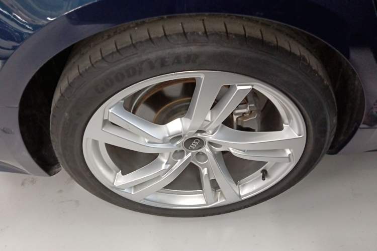 Used Audi A7L 2024 45TFSI quattro S-line Visionary Edition Flow Crystal Package