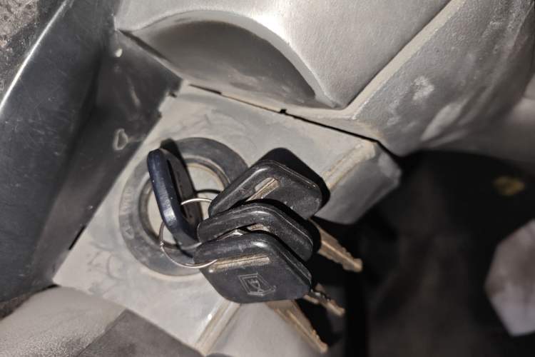 Used Jinbei Hiace 2011 2.0L 5th Generation Kuaiyunwang Comfort Z-Type 4G19
