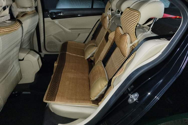 Used Volkswagen Lavida 2015 1.6L Automatic Comfort Edition