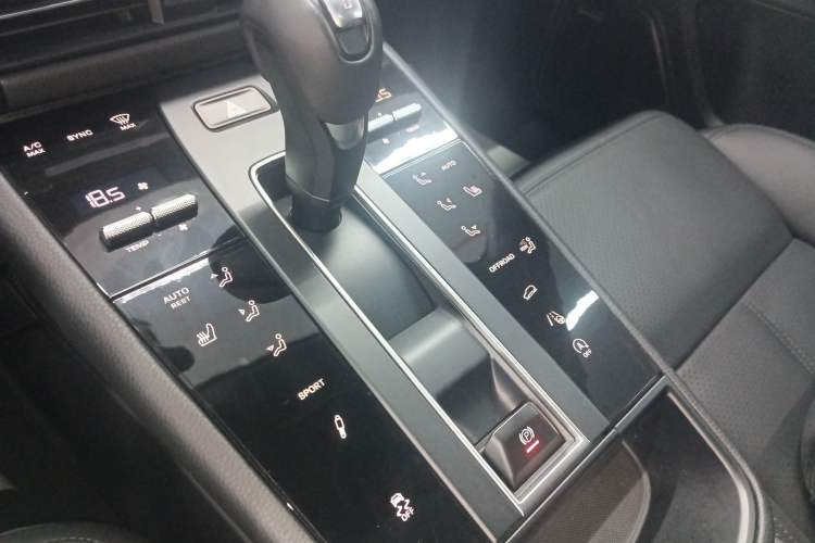 Used Porsche Macan 2023 Macan 2.0T Gear Lever