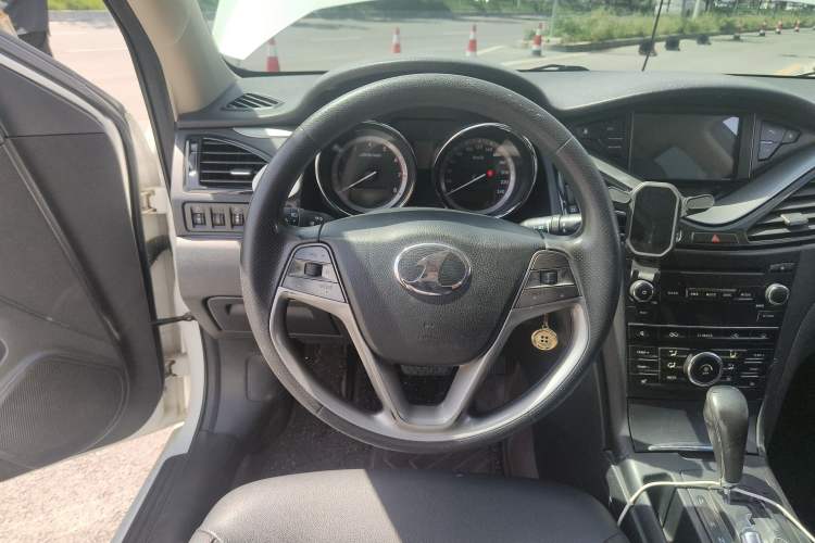 Used Bestune B70 2014 2.0L automatic luxury version