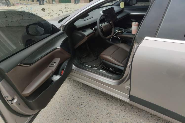 Used CHANGAN NEVO A07 2025 All-Electric "Real Bargain" 525 Luxury Model
