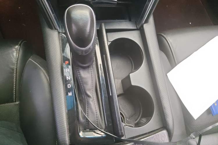 Used Cadillac XTS 2018 28T Elite Edition Gear Lever