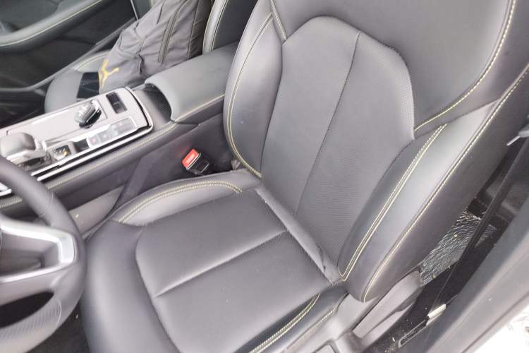 Used Roewe i6 MAX New Energy 2022 EV 500 Grand Touring Edition with Sunroof