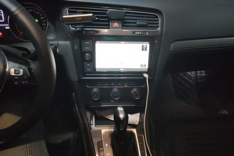 Used Volkswagen Golf 2019 200TSI DSG Comfort & Ambition Edition China VI Standard