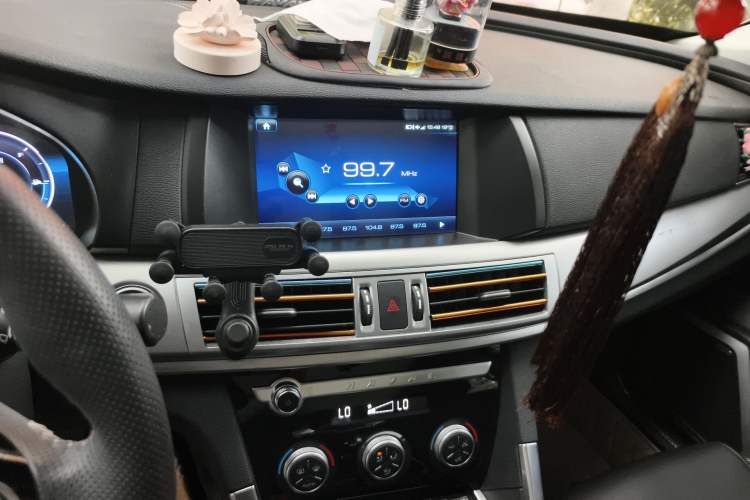 Used Haval H7 2018 Revised Version Blue-Label H7 2.0T Automatic Smart Enjoyment Trim Audio And AC Panel