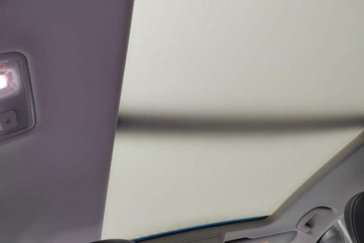 Used Volkswagen Tiguan L 2020 330TSI Automatic Two-Wheel Drive Smart Luxury Edition China VI Standard
