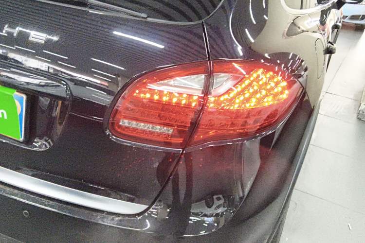 Used Porsche Cayenne 2014 Cayenne Platinum Edition 3.0T