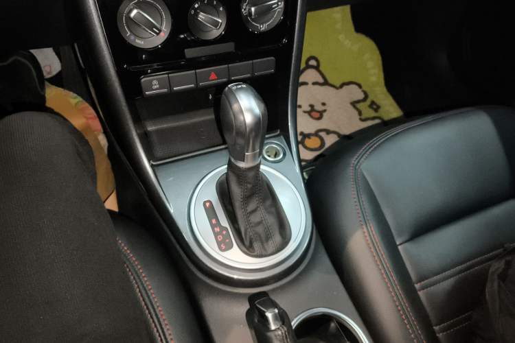 Used Volkswagen Beetle 2017 180TSI Yile Edition Gear Lever