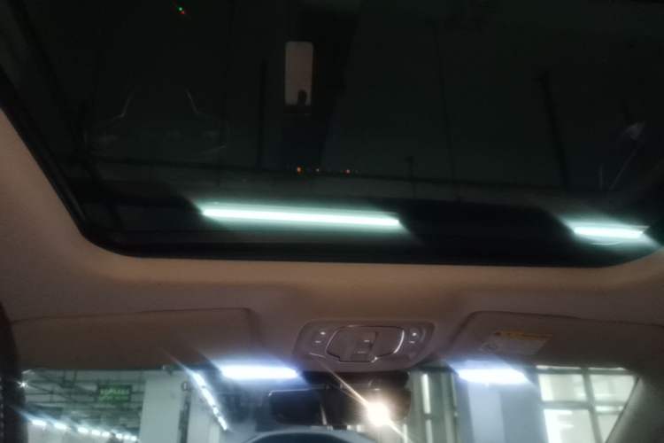 Used Roewe D7 2023 DMH 125km Excellence Edition
