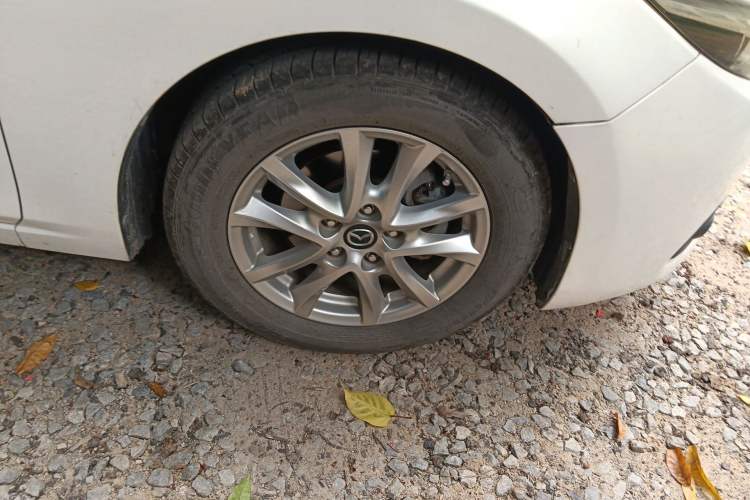 Used Mazda 3 Axela 2019 Cloud-Controlled Edition Hatchback 1.5L Automatic Luxury Model China VI Standard Right Front Wheel Hub