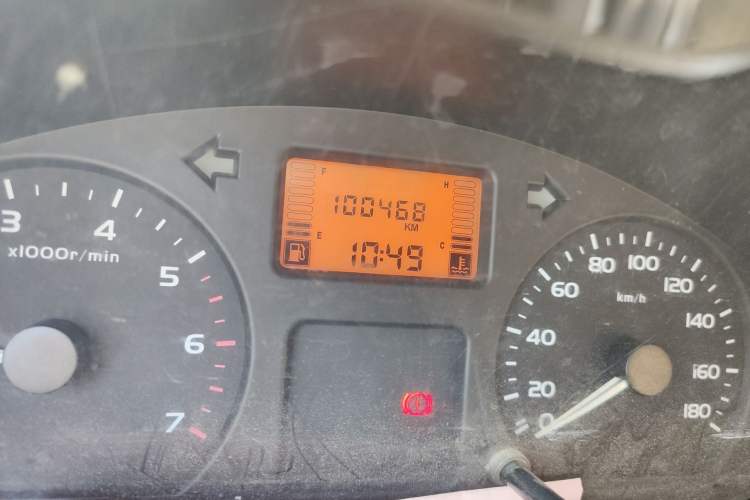 Used Wuling Rongguang 2011 1.2L Standard Version Odometer Close Up