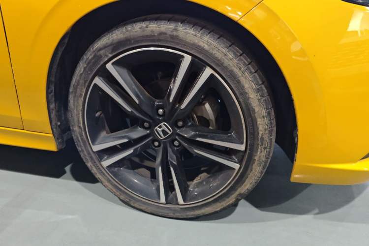 Used Honda Integra 2023 HATCHBACK 240TURBO CVT Phantom Night Deluxe Edition Right Front Wheel Hub