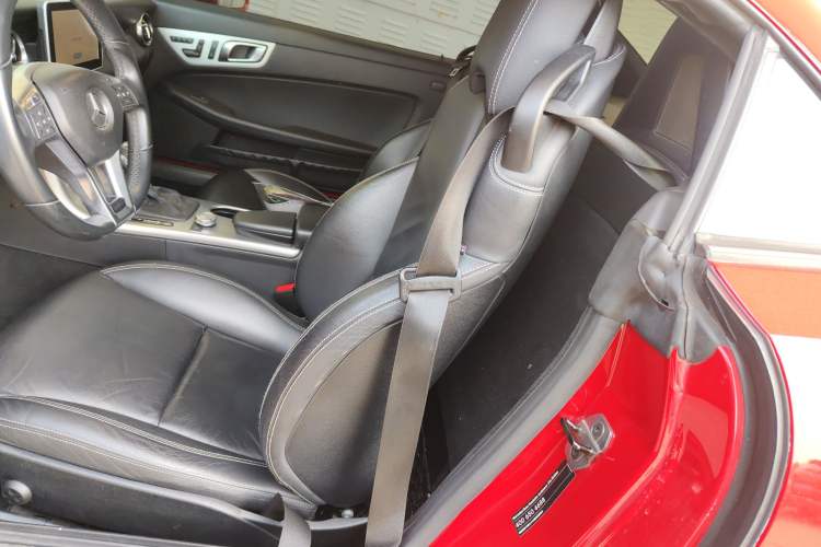 Used Mercedes-Benz SLK-Class 2011 SLK 200 Fashion Model
