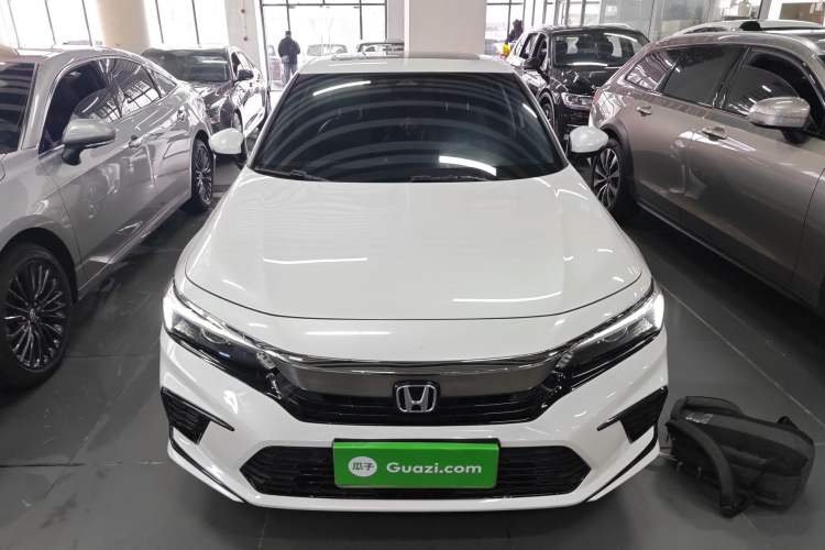 Used Honda Civic 2023 240TURBO CVT Dynamic · Center Stage Special Edition
